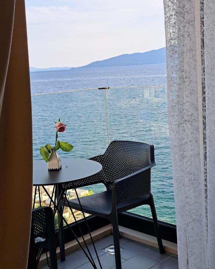 Mamani Apartments Saranda Exterior photo