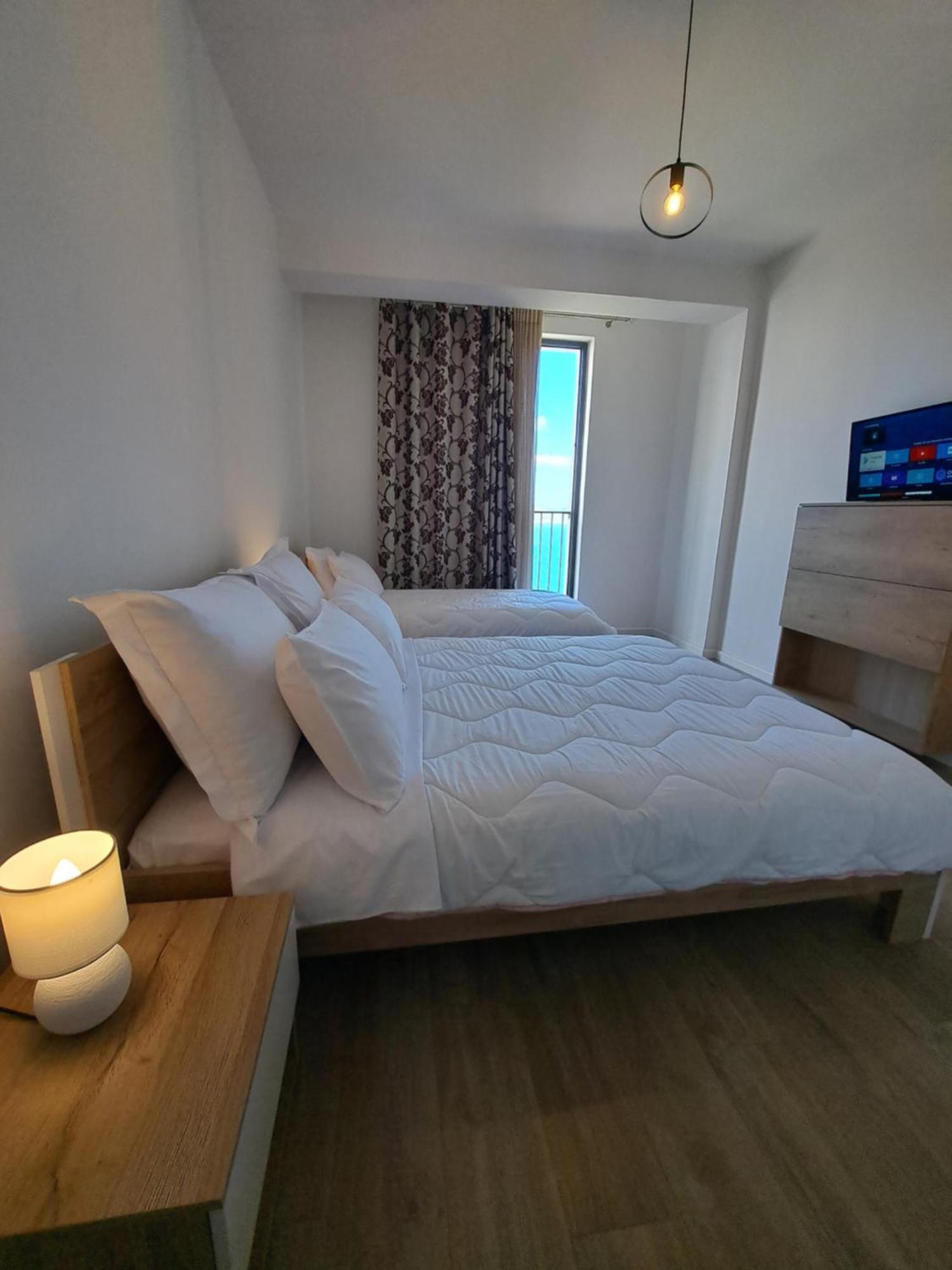 Mamani Apartments Saranda Exterior photo